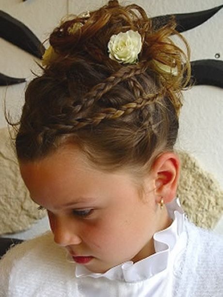 Chignon fillette pour mariage