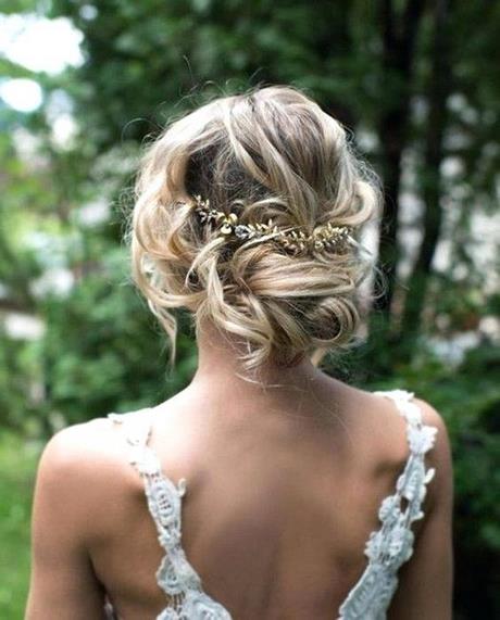 Coiffure chignon flou mariage