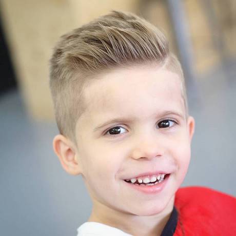 Coiffure enfant court