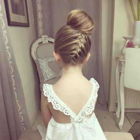 Coiffure enfant fille mariage