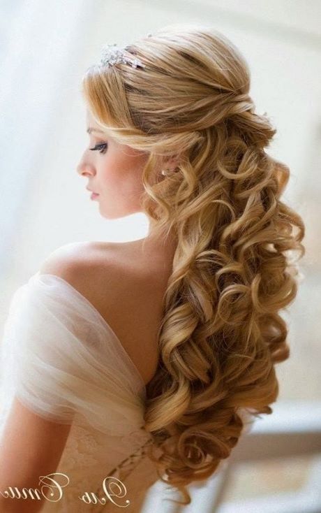 Coiffure femme mariage cheveux long