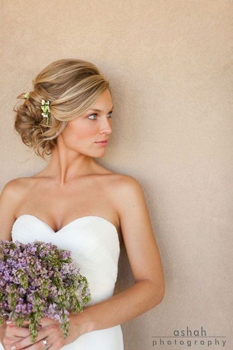 Coiffure mariage chignon bas coté