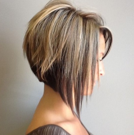 Coupe carré plongeant femme