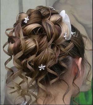 Chignon mariage bouclé