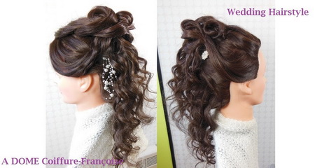 Coiffure mariage chignon bouclé