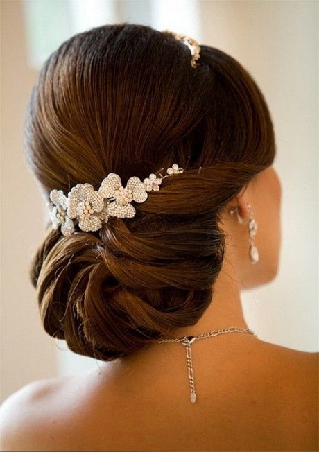 Coiffure mariage chignon moderne