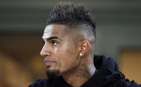 Coupe de cheveux pour homme dégradé