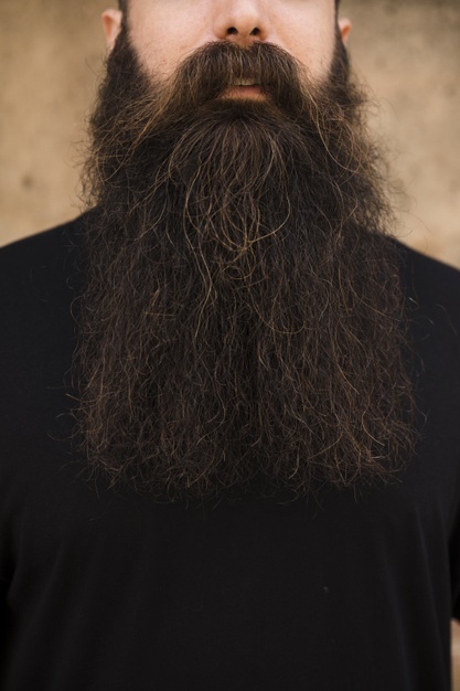 Cheveux court barbe longue