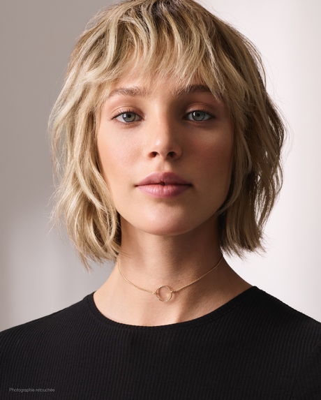 Coupe courte wavy femme