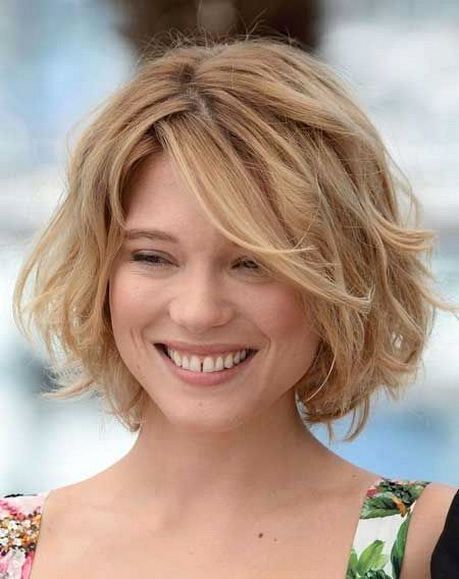 Coupe courte wavy femme