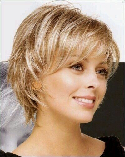 Coupe de cheveux mi long femme 50 ans visage rond