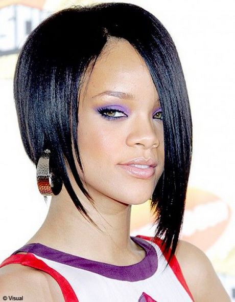 Coupe rihanna carré plongeant