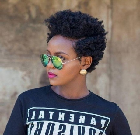 Coiffure cheveux court femme africaine