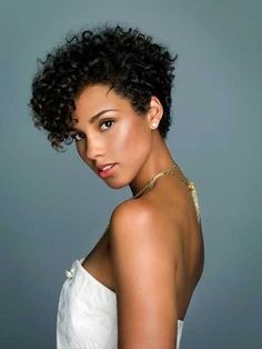 Coupe cheveux afro court femme