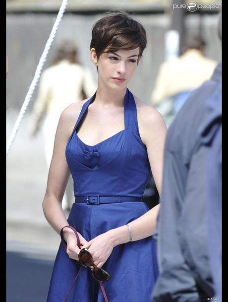 Anne hathaway coupe courte