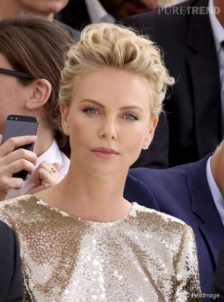 Charlize theron coupe courte