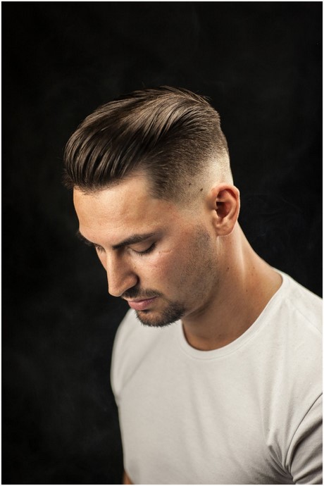 Cheveux court coupe homme