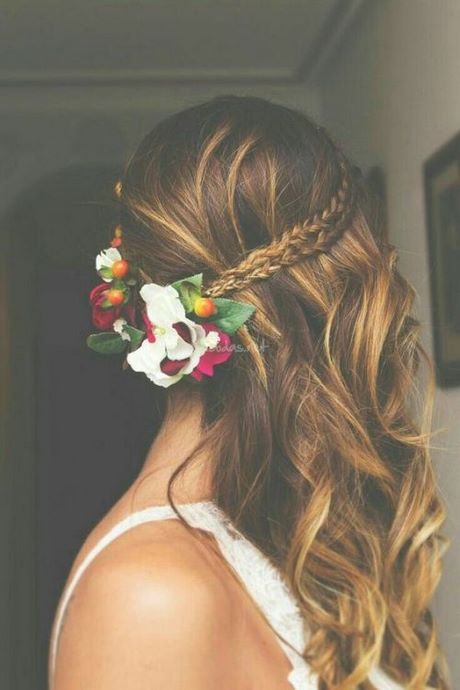 Coiffure mariage champetre cheveux mi long