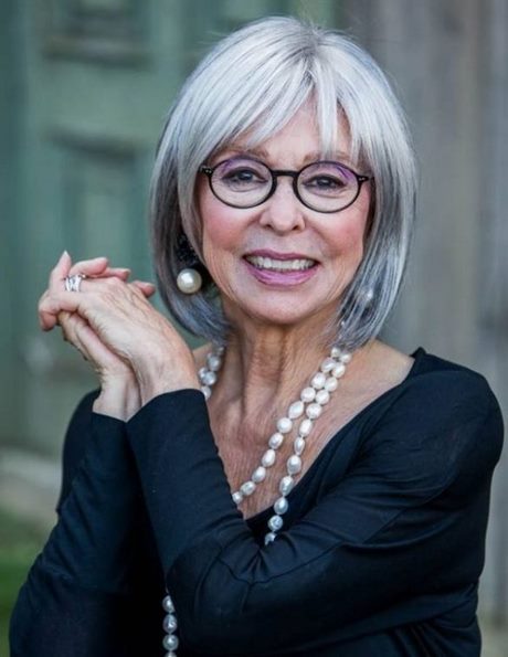 Coupe cheveux gris femme 60 ans