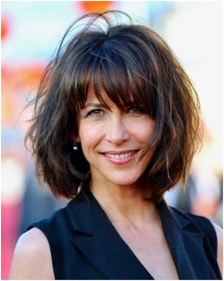 Coupe cheveux mi long femme 40 ans brune