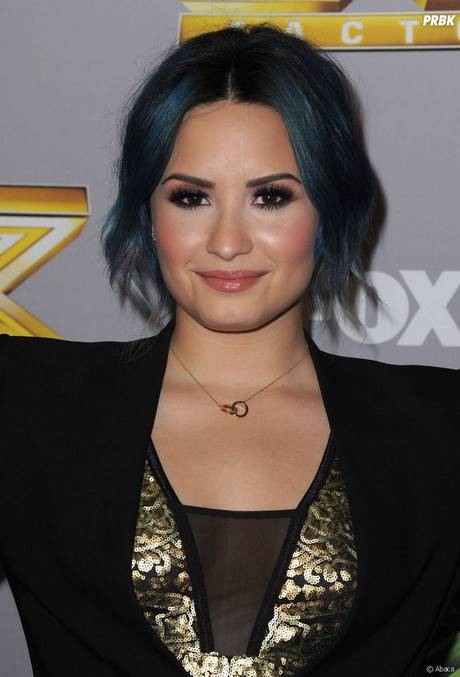 Demi lovato cheveux court