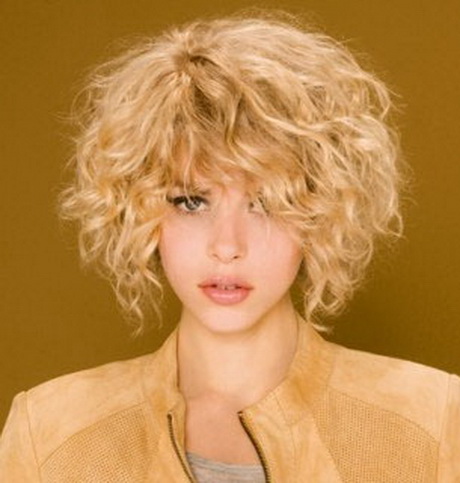 Boucle cheveux court