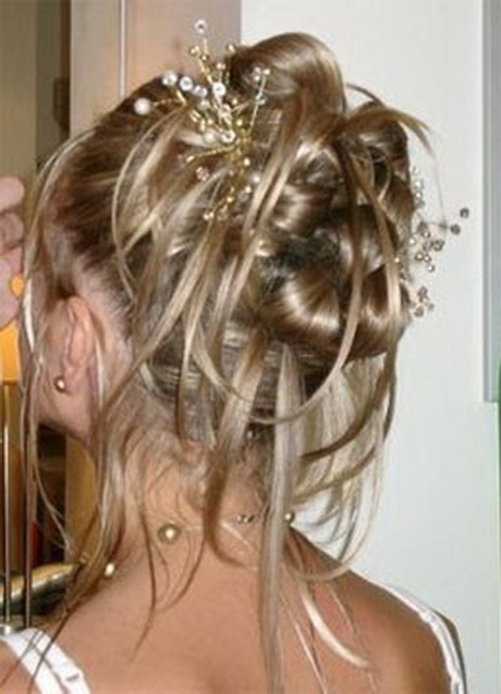 Chignon avec boucles