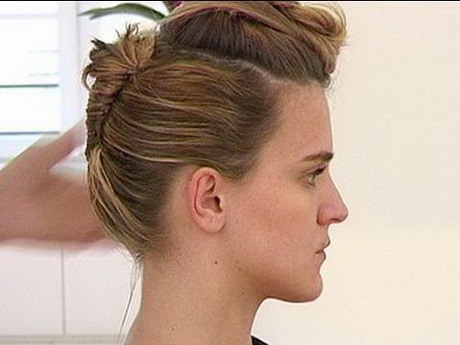 Chignon banane cheveux courts