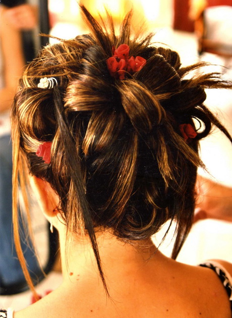 Chignon cheveux courts