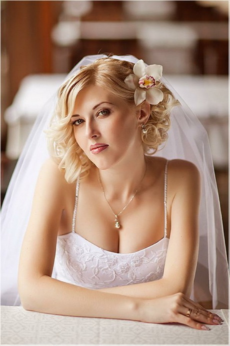 Coiffure cheveux courts pour mariage