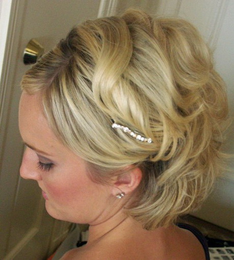 Coiffure courte pour mariage