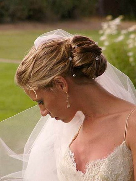 Coiffure de mariage avec voile