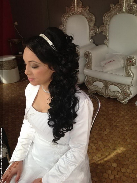 Coiffure de mariage orientale