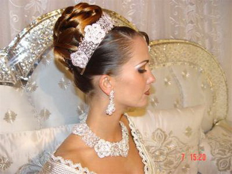 Coiffure de mariage orientale