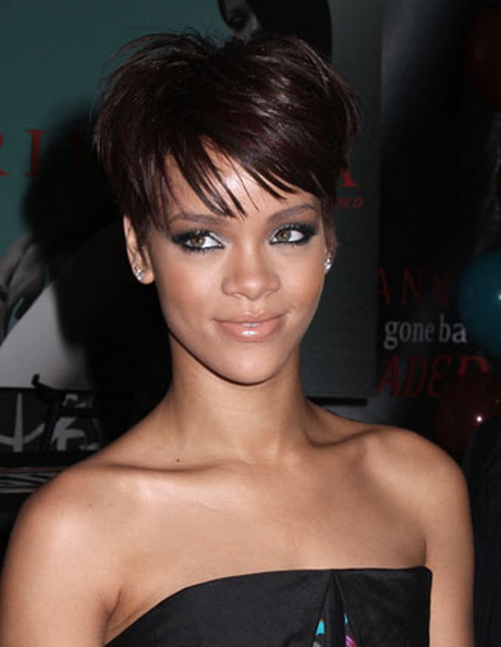 Coiffure de rihanna court