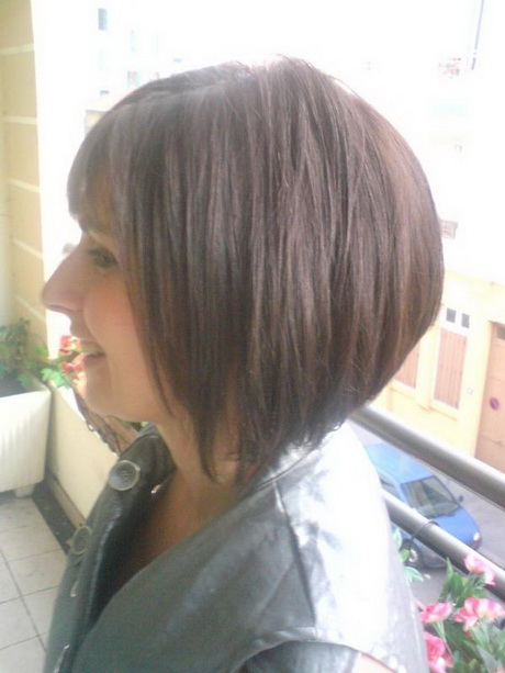 Coiffure femme carre plongeant