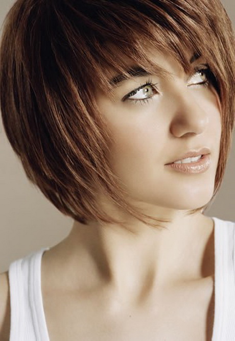 Coiffure femme coupe au carré