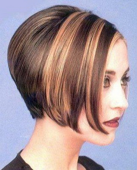 Coupe cheveux carré plongeant