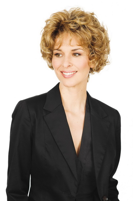 Coupe cheveux frisés femme
