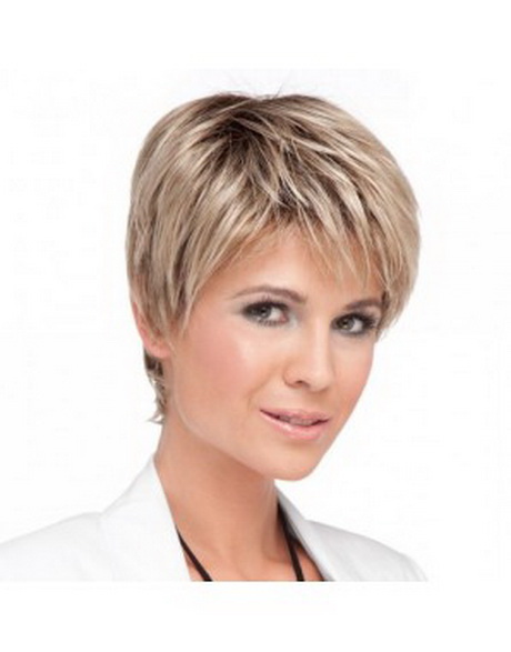 Coupe courte femme moderne