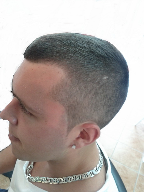 Coupe de cheveu pour homme