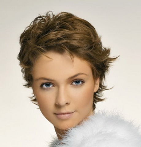 Coupe de cheveux court femme 2014