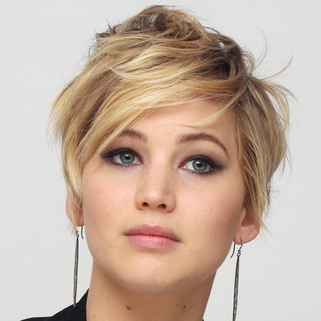 Coupe de cheveux courte femme tendance 2014