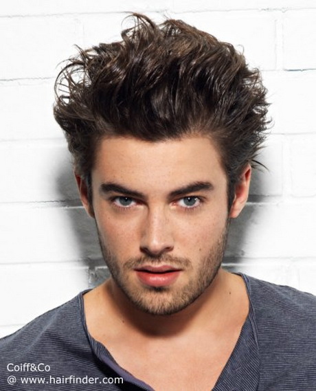 Coupe de cheveux homme bouclé