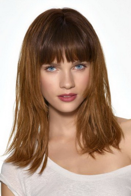 Coupe de cheveux long avec frange