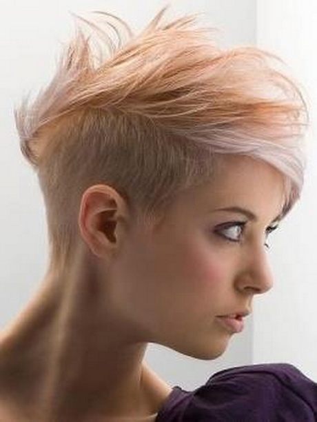 Coupe de cheveux originale femme