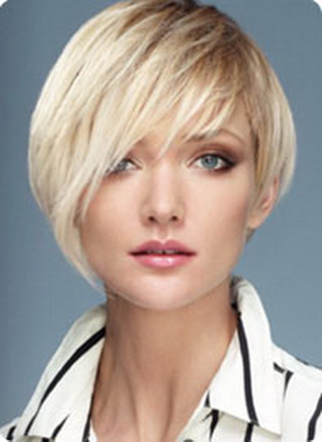 Coupe femme courte asymétrique