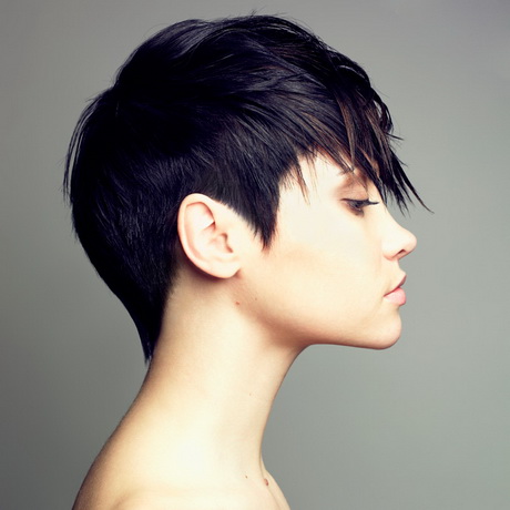 Coupes femme courtes