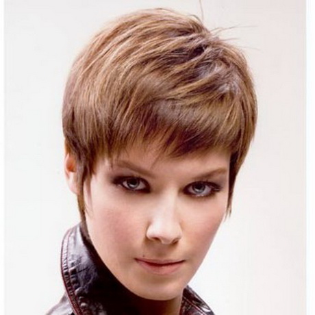 Des coiffures pour cheveux courts