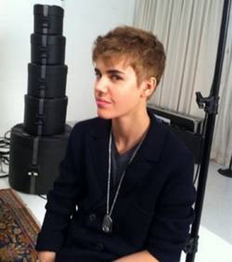 Justin bieber cheveux court